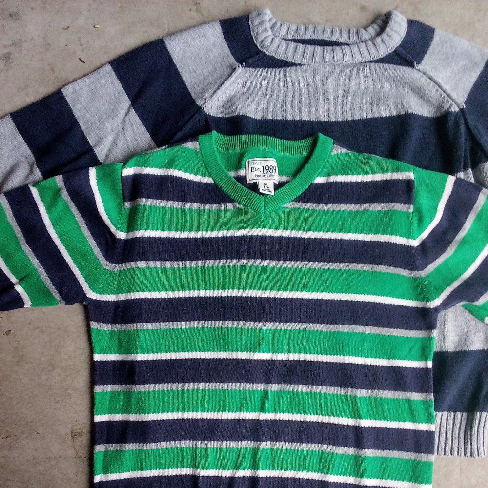Boy's Size M sweaters